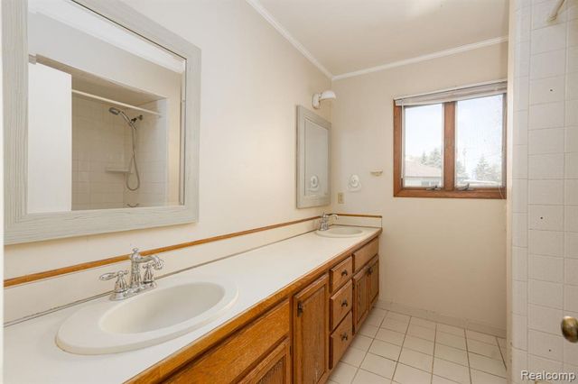 11681 Bannister Court, Shelby Twp, MI 48315