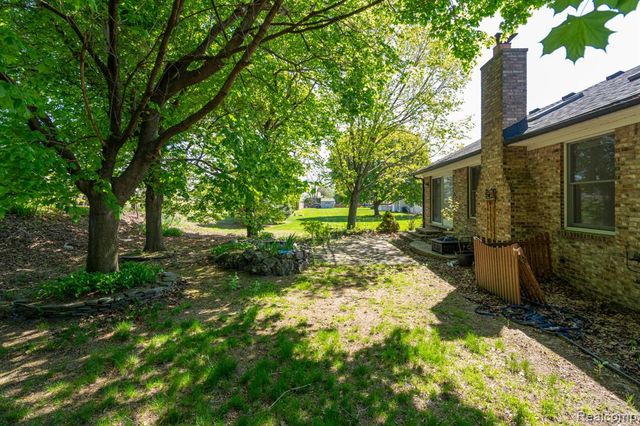 11681 Bannister Court, Shelby Twp, MI 48315