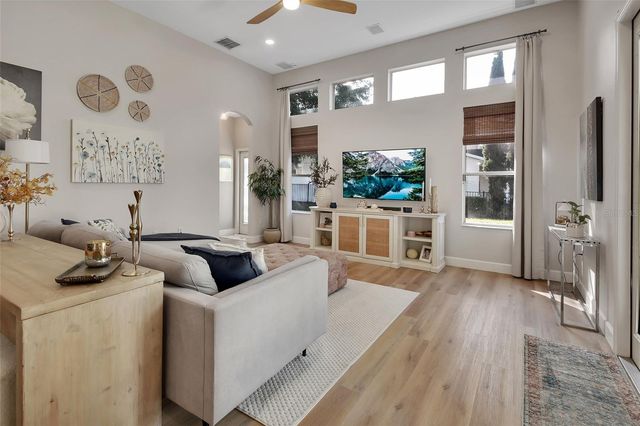 407 THOROUGHBRED WAY, Deland, FL 32724