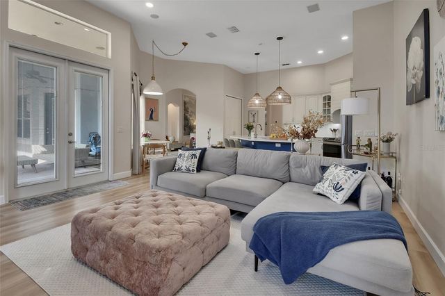 407 THOROUGHBRED WAY, Deland, FL 32724