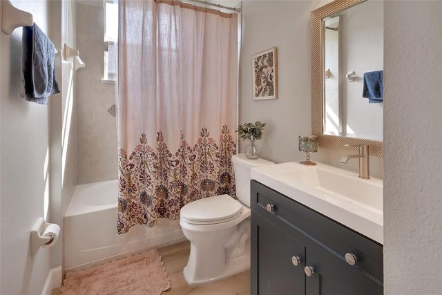 407 THOROUGHBRED WAY, Deland, FL 32724