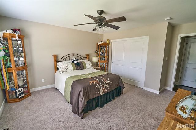 7992 Walker Meadows Drive, Caseyville, IL 62232