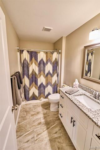7992 Walker Meadows Drive, Caseyville, IL 62232