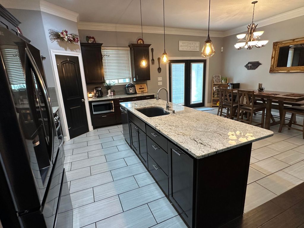Image 13 of property listing at 145 Edinburgh Road, San Angelo, TX 76901
