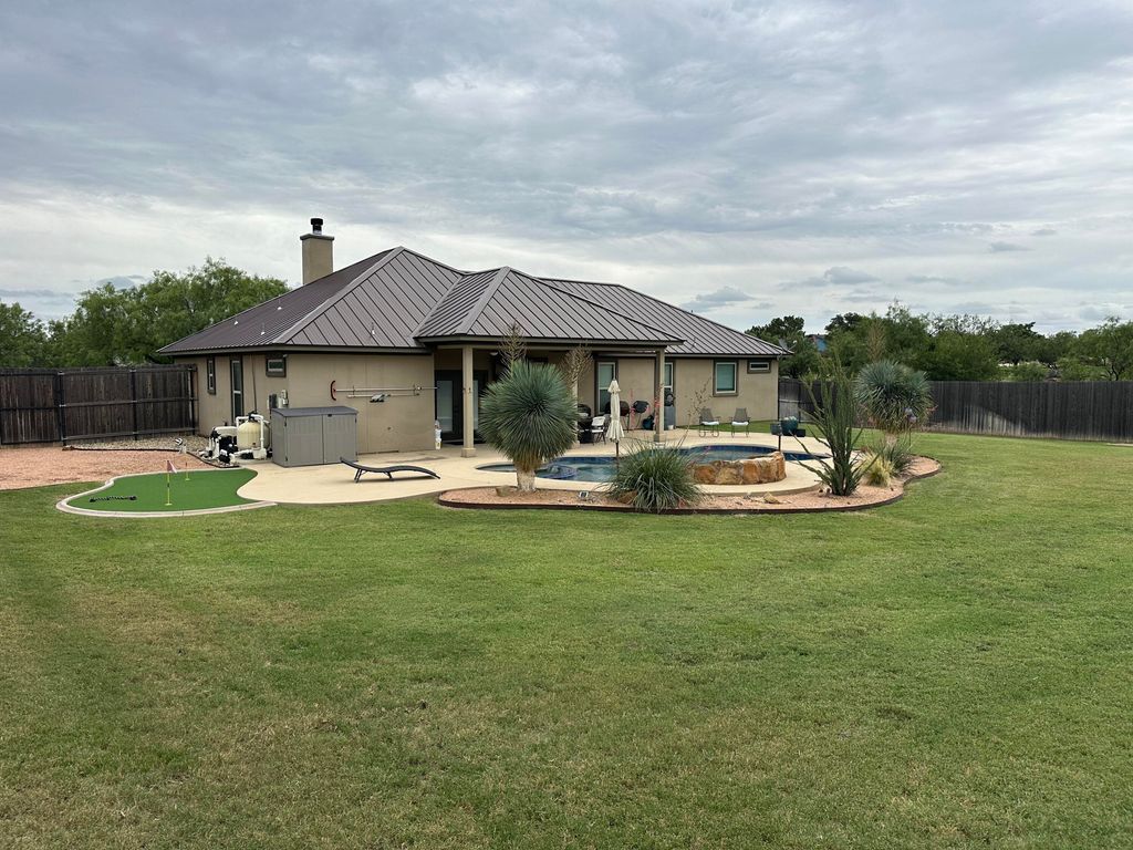 Image 54 of property listing at 145 Edinburgh Road, San Angelo, TX 76901