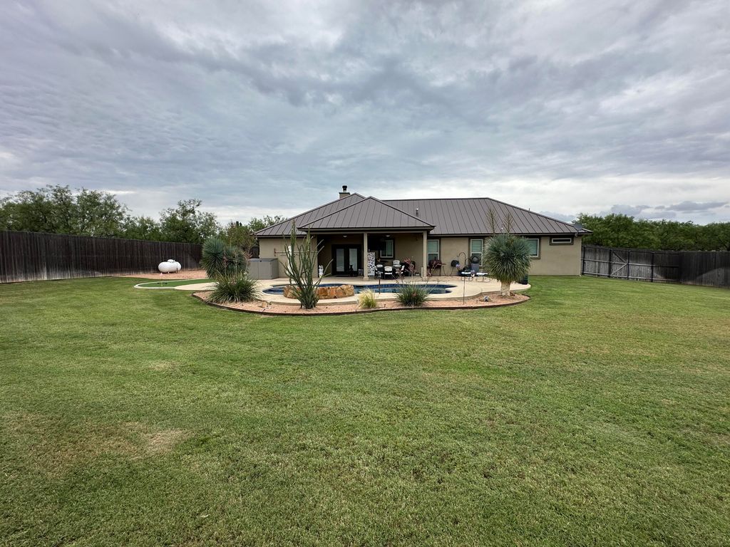 Image 56 of property listing at 145 Edinburgh Road, San Angelo, TX 76901