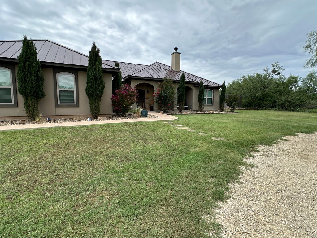 Image 61 of property listing at 145 Edinburgh Road, San Angelo, TX 76901