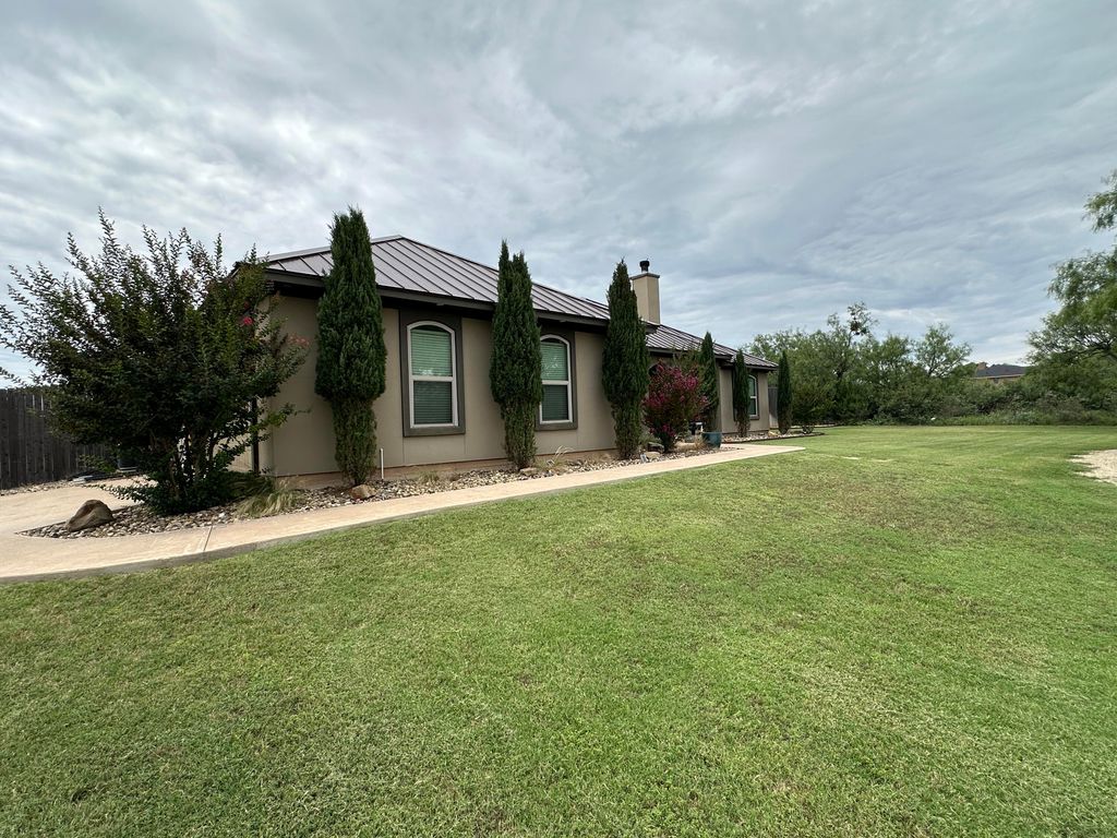 Image 83 of property listing at 145 Edinburgh Road, San Angelo, TX 76901