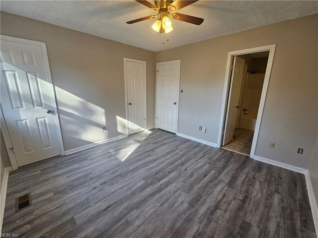 4307 Worthing LN, Chesapeake, VA 23321