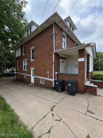 1413 East Avenue, Akron, OH 44307