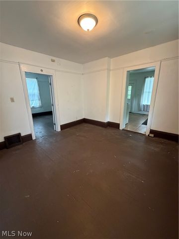 1413 East Avenue, Akron, OH 44307