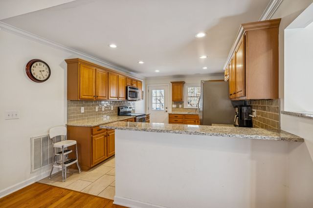 1155 Deerfoot Dr, Pegram, TN 37143