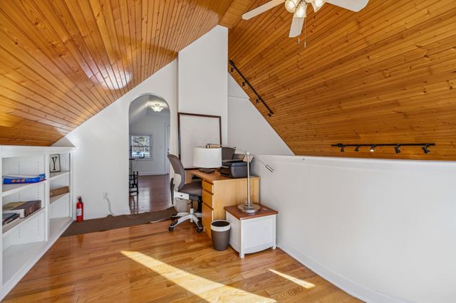 1155 Deerfoot Dr, Pegram, TN 37143