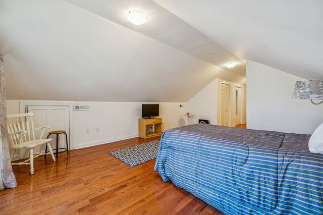 1155 Deerfoot Dr, Pegram, TN 37143