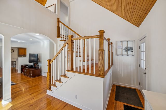 1155 Deerfoot Dr, Pegram, TN 37143