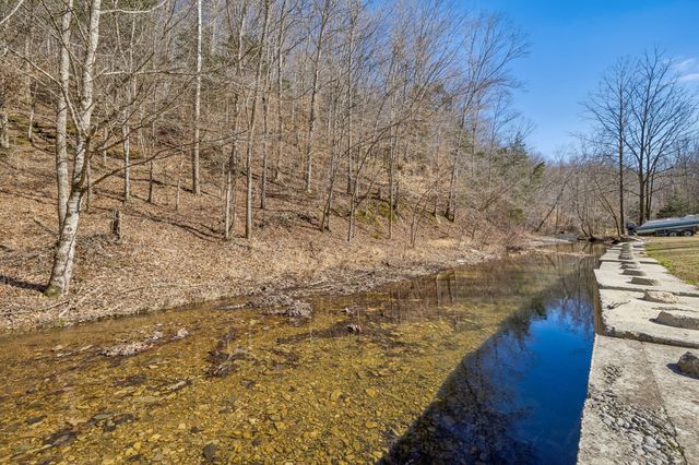 1155 Deerfoot Dr, Pegram, TN 37143