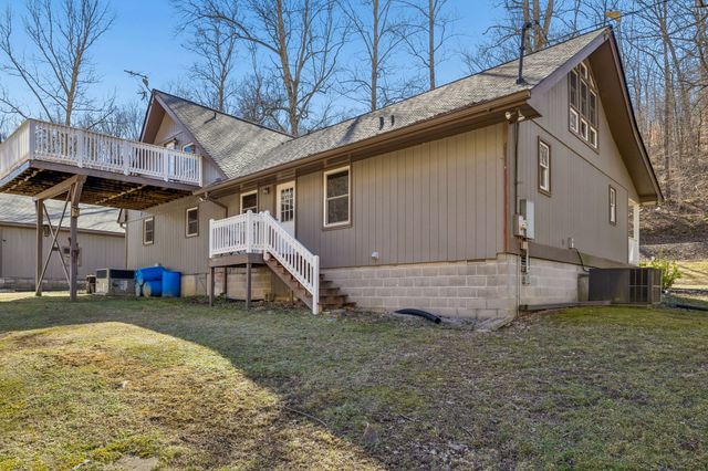 1155 Deerfoot Dr, Pegram, TN 37143