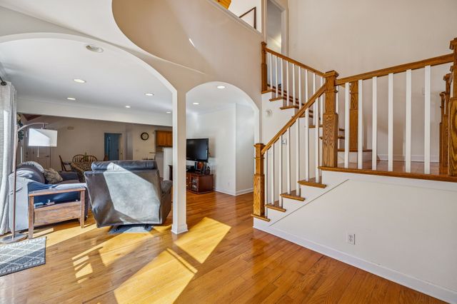 1155 Deerfoot Dr, Pegram, TN 37143