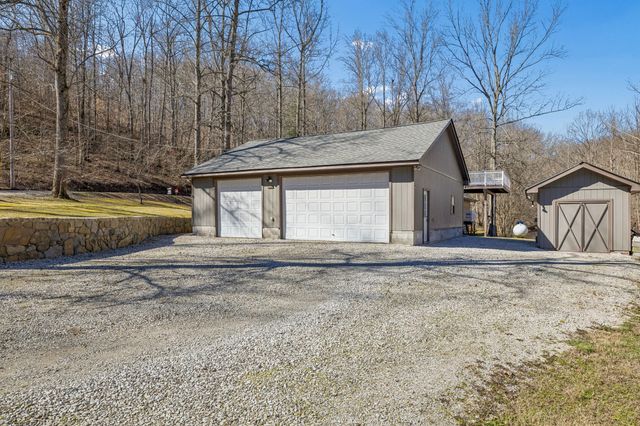 1155 Deerfoot Dr, Pegram, TN 37143