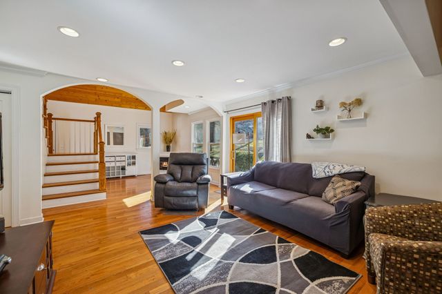 1155 Deerfoot Dr, Pegram, TN 37143