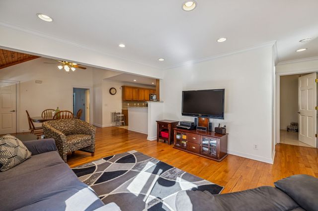 1155 Deerfoot Dr, Pegram, TN 37143