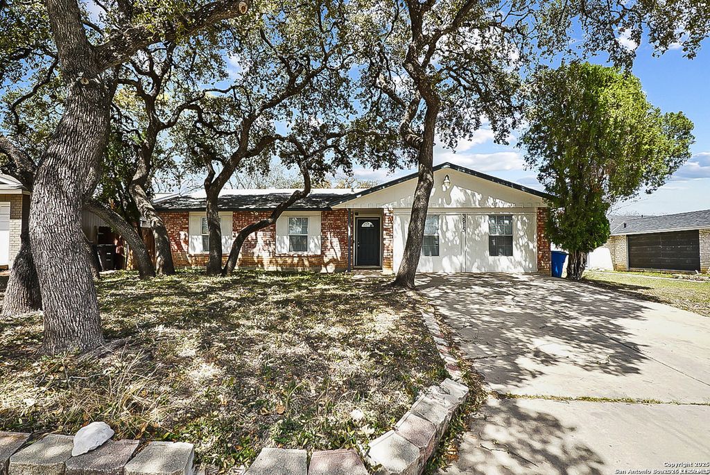 3815 Pipers Crest, San Antonio, TX 78251