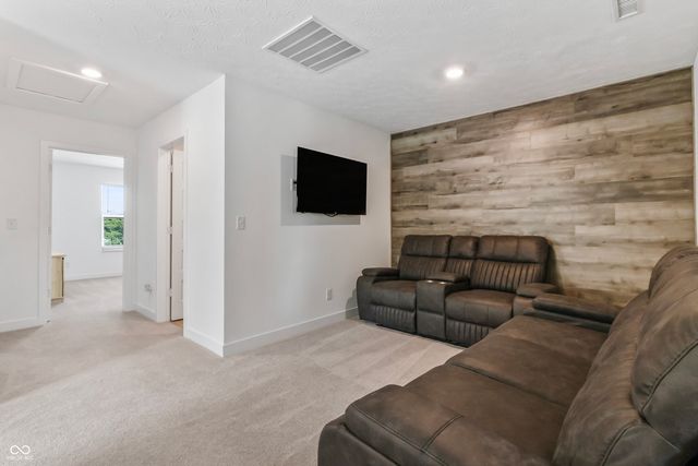 7264 Governors Row, Avon, IN 46123