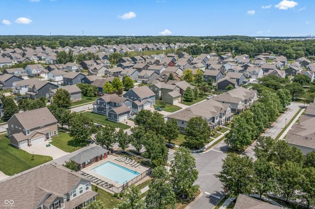 7264 Governors Row, Avon, IN 46123