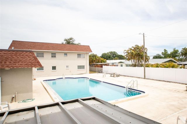 6062 22ND AVENUE N 5, St Petersburg, FL 33710
