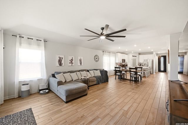 1512 Arcadian Lily, San Antonio, TX 78245