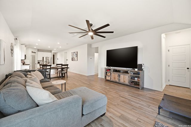 1512 Arcadian Lily, San Antonio, TX 78245