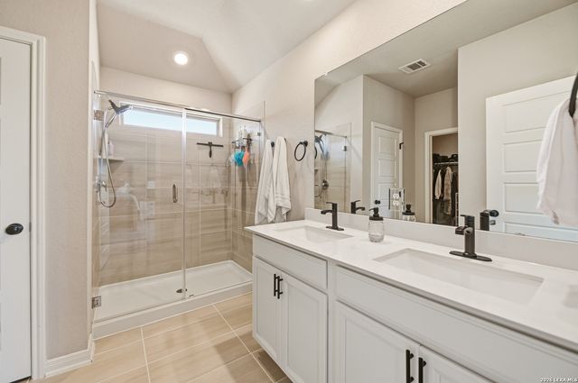 1512 Arcadian Lily, San Antonio, TX 78245