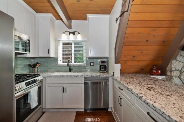 795 Bishorn, Lake Arrowhead, CA 92352