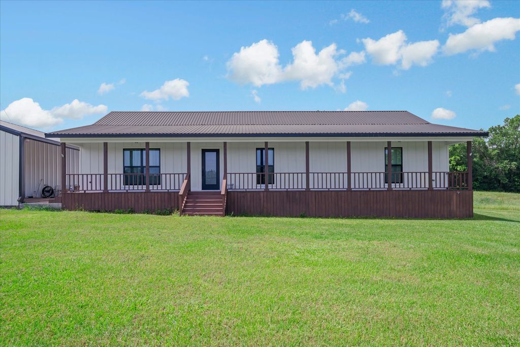 3189 US HWY 80, Mineola, TX 75773