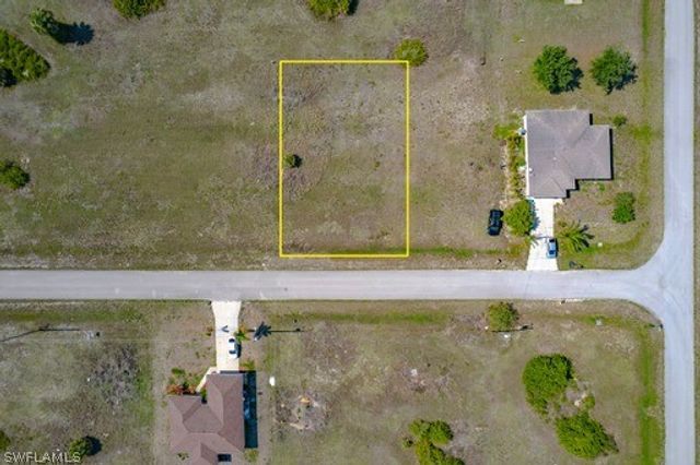 3809 NW 40th LN, Cape Coral, FL 33993