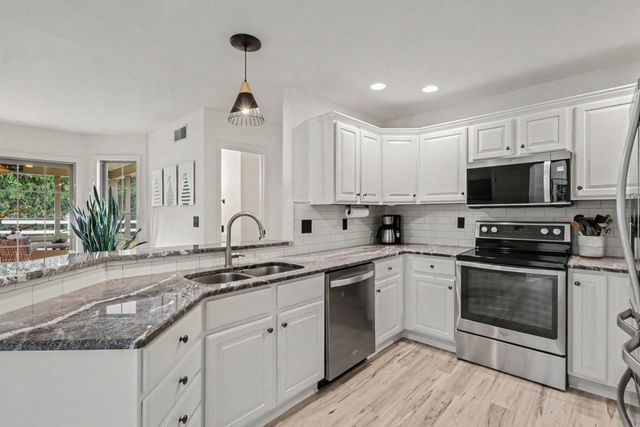 685 E SPRUCE ST, Palmyra, PA 17078