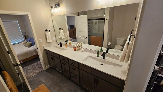 1399 AUTUMN RIDGE DR, Holts Summit, MO 65043