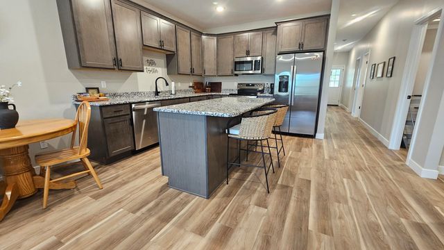 1399 AUTUMN RIDGE DR, Holts Summit, MO 65043