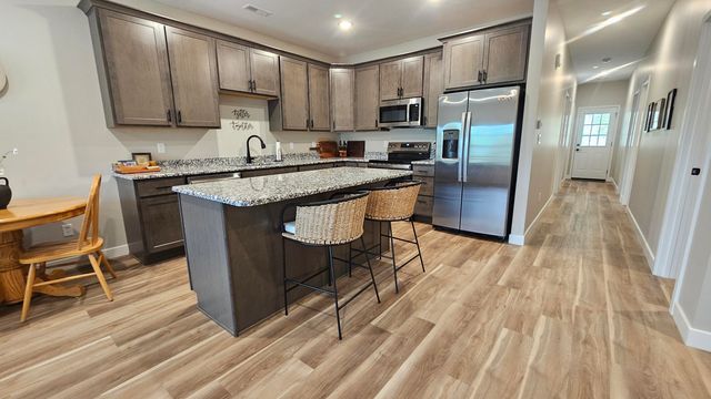 1399 AUTUMN RIDGE DR, Holts Summit, MO 65043