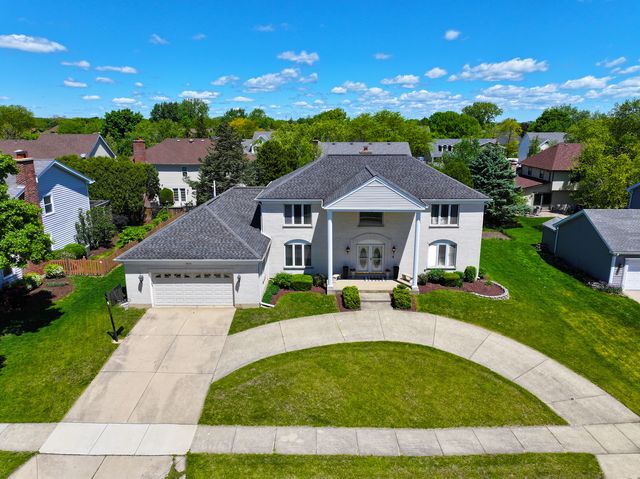 5804 N Corona Drive, Palatine, IL 60067
