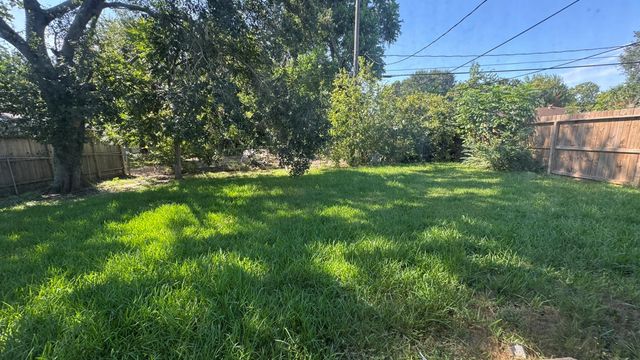 2707 Almeda Plaza Drive, Houston, TX 77045