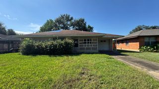 2707 Almeda Plaza Drive, Houston, TX 77045