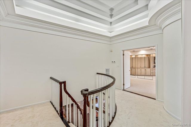 29 Winter Lane, Dix Hills, NY 11746