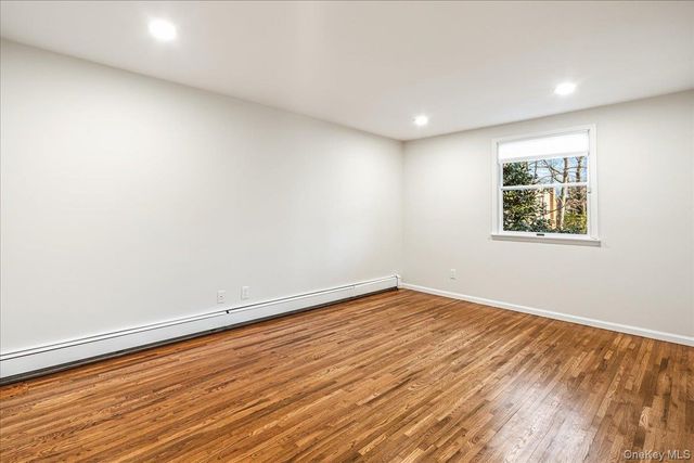 29 Winter Lane, Dix Hills, NY 11746