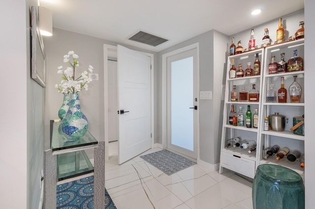 333 Sunset Drive 105, Fort Lauderdale, FL 33301