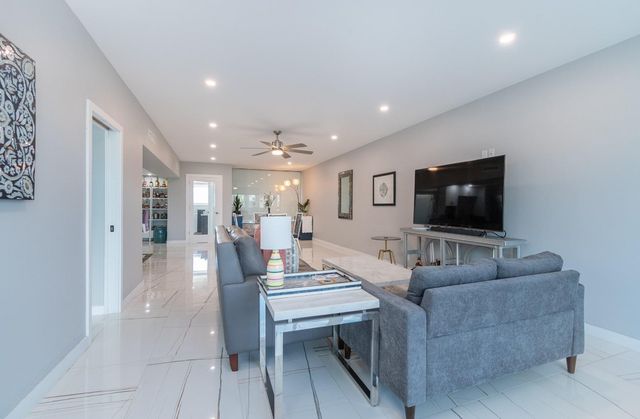 333 Sunset Drive 105, Fort Lauderdale, FL 33301