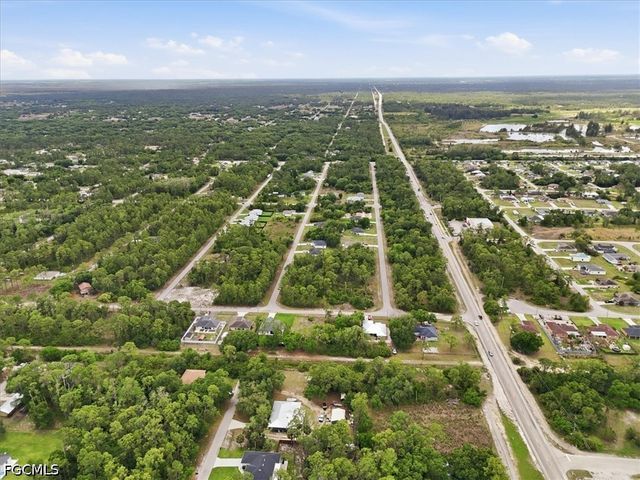 2117 Grayson AVE, Alva, FL 33920