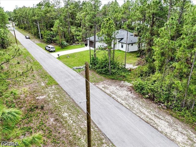 2117 Grayson AVE, Alva, FL 33920