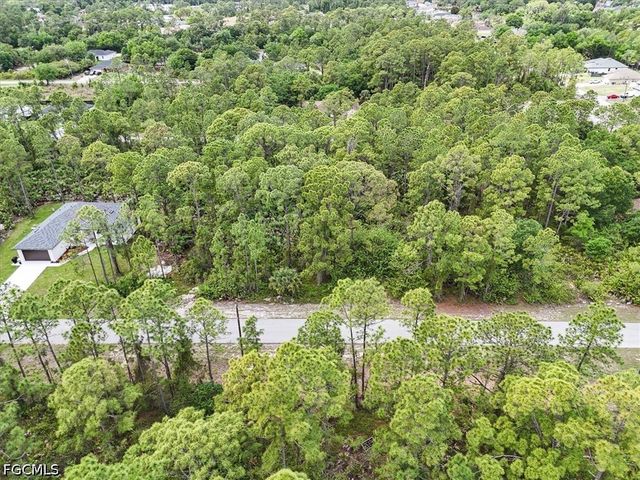 2117 Grayson AVE, Alva, FL 33920