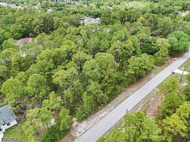 2117 Grayson AVE, Alva, FL 33920